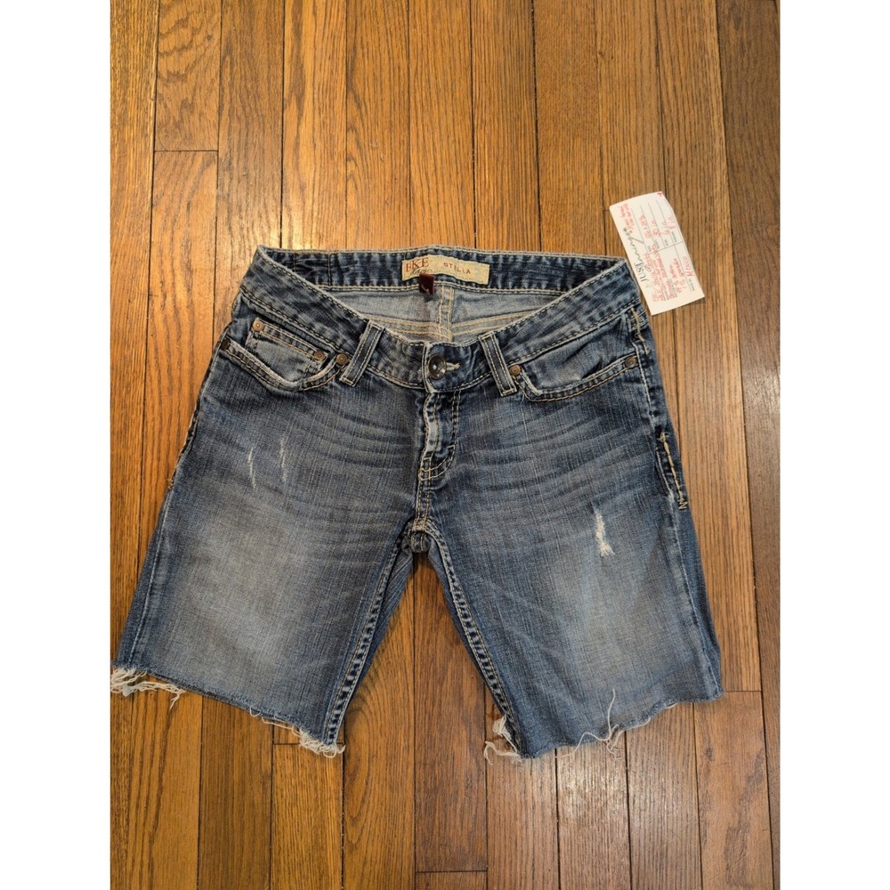 BKE Stella Stretch Denim Bermuda Shorts Distressed Raw Hem Low Rise Blue Size 26
